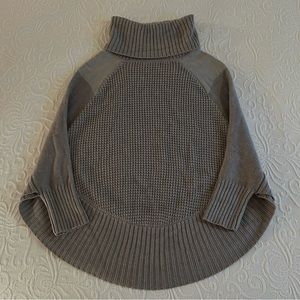 Gray Maison Jules turtleneck sweater Size Small